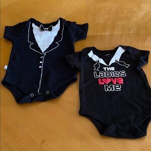 2 Baby Boys Onesies: Black Tuxedo  9-12 month and The ladies love me 3-6m